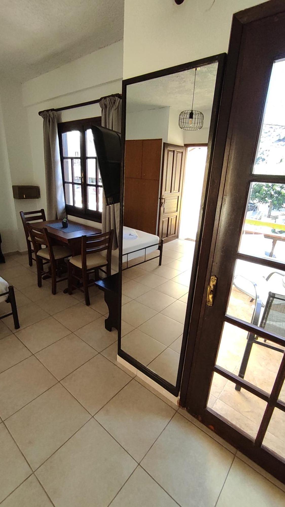 Dedalos N2 Mountain View Apartment-30 Metres From The Stalís
